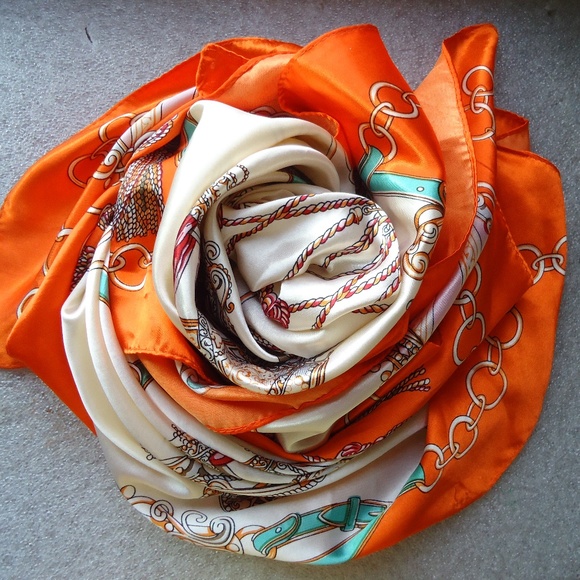 Silk Feeling Polyester Scarf Asian Themed 35" x 35" - Picture 4 of 8